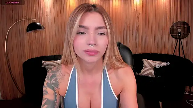 Snapshot of LexieWayne chatting on 07/10/26, 06:54 LexieWayne online show from 07/10/26, 06:54