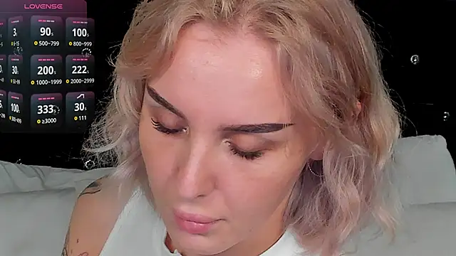 LianaFord online show from 10/11/25, 10:52