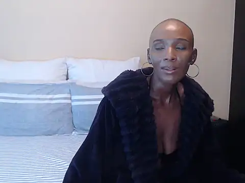 Snapshot of yummycherryxx chatting on 06/13/26, 08:56 yummycherryxx online show from 06/13/26, 08:56