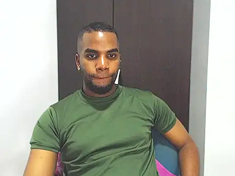 Snapshot of Rene_hotman chatting on 02/03/25, 11:05 Rene hotman online show from 02/03/25, 11:05