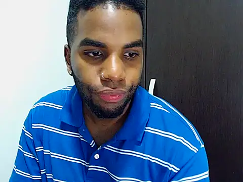 Snapshot of Rene_hotman chatting on 10/21/25, 07:58 Rene hotman online show from 10/21/25, 07:58