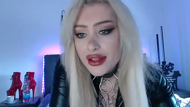 Snapshot of JennaLinn chatting on 01/05/25, 11:04 JennaLinn online show from 01/05/25, 11:04