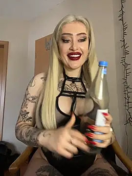 Snapshot of JennaLinn chatting on 01/24/25, 11:59 JennaLinn online show from 01/24/25, 11:59