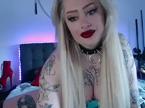 Snapshot of JennaLinn chatting on 02/26/25, 01:19 JennaLinn online show from 02/26/25, 01:19