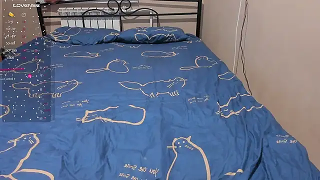 Snapshot of eva_zero chatting on 12/21/25, 01:18 eva zero online show from 12/21/25, 01:18