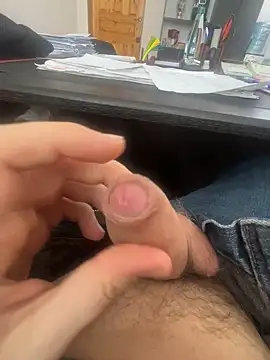 Snapshot of Vgma057 chatting on 03/02/25, 11:29 Vgma057 online show from 03/02/25, 11:29