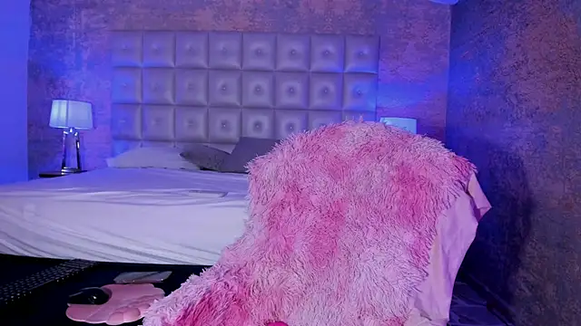 AntonellaRossi online show from 12/01/25, 06:02