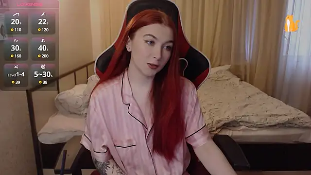 Cute lina online show from 12/15/24, 11:12