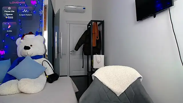 Snapshot of KateJonson chatting on 01/03/25, 08:10 KateJonson online show from 01/03/25, 08:10