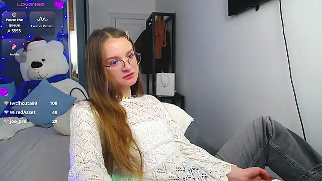 Snapshot of KateJonson chatting on 01/03/25, 11:25 KateJonson online show from 01/03/25, 11:25