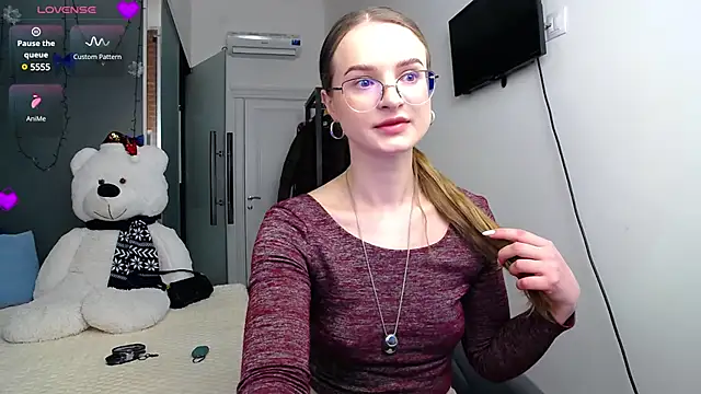 Snapshot of KateJonson chatting on 01/27/25, 02:13 KateJonson online show from 01/27/25, 02:13