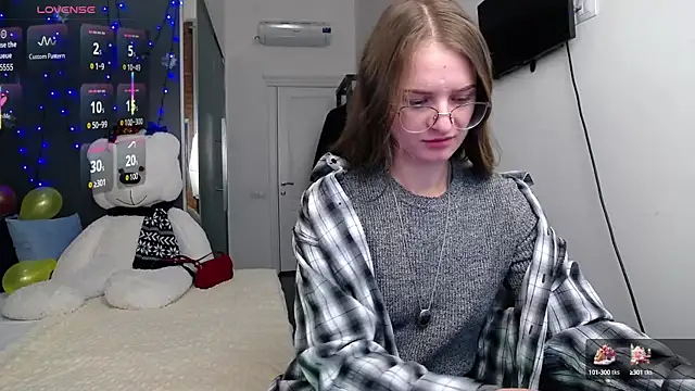 Snapshot of KateJonson chatting on 02/17/25, 04:48 KateJonson online show from 02/17/25, 04:48