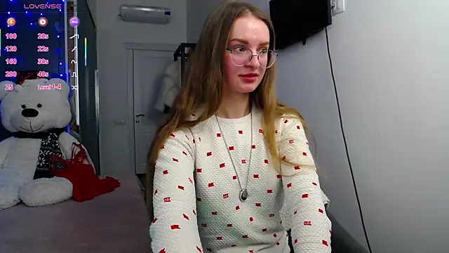 Snapshot of KateJonson chatting on 02/27/25, 12:45 KateJonson online show from 02/27/25, 12:45