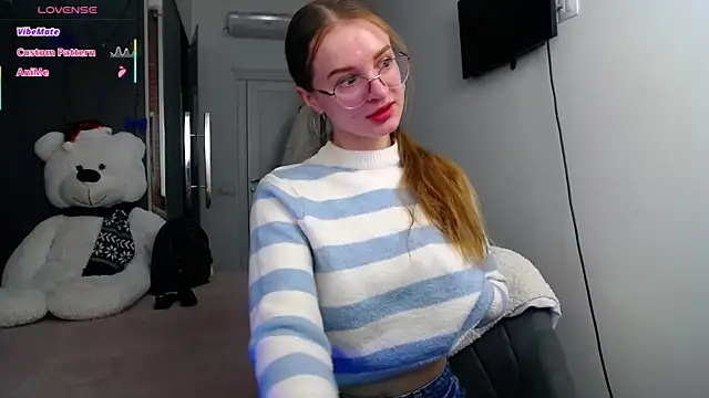 Snapshot of KateJonson chatting on 02/28/25, 07:48 KateJonson online show from 02/28/25, 07:48