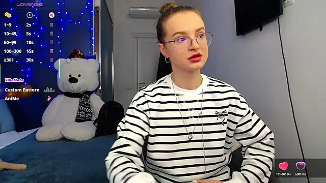 Snapshot of KateJonson chatting on 03/12/25, 08:19 KateJonson online show from 03/12/25, 08:19