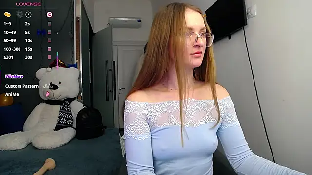 Snapshot of KateJonson chatting on 03/17/25, 04:11 KateJonson online show from 03/17/25, 04:11