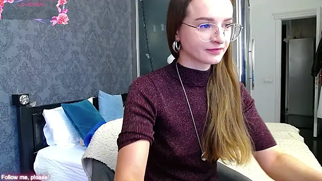 Snapshot of KateJonson chatting on 09/19/25, 07:10 KateJonson online show from 09/19/25, 07:10