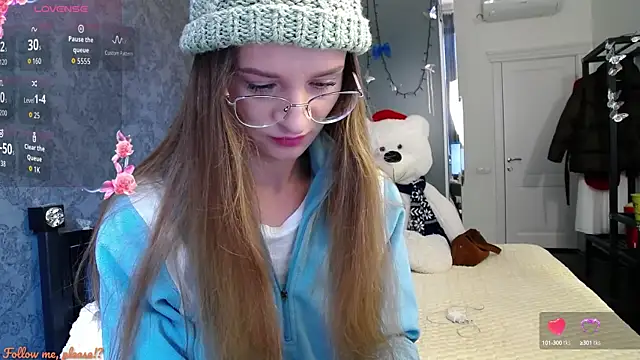 Snapshot of KateJonson chatting on 10/08/25, 06:55 KateJonson online show from 10/08/25, 06:55