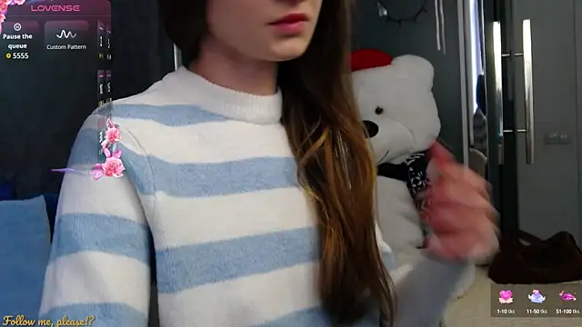 Snapshot of KateJonson chatting on 10/14/25, 06:47 KateJonson online show from 10/14/25, 06:47