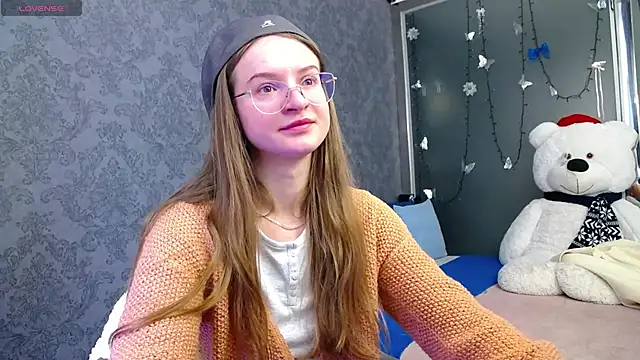 Snapshot of KateJonson chatting on 10/24/25, 06:43 KateJonson online show from 10/24/25, 06:43