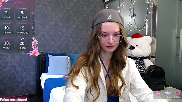 Snapshot of KateJonson chatting on 10/30/25, 07:21 KateJonson online show from 10/30/25, 07:21