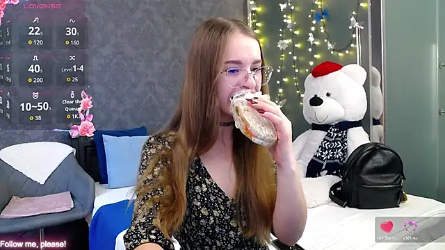 Snapshot of KateJonson chatting on 11/04/25, 07:29 KateJonson online show from 11/04/25, 07:29