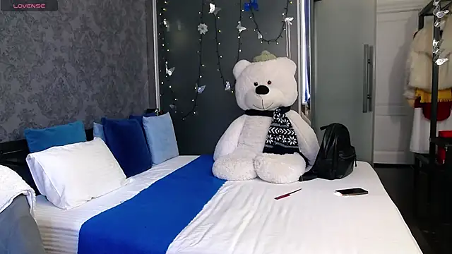 Snapshot of KateJonson chatting on 11/14/25, 07:29 KateJonson online show from 11/14/25, 07:29