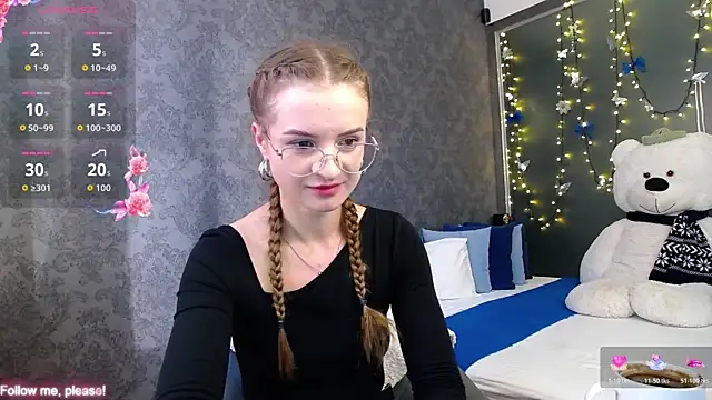 Snapshot of KateJonson chatting on 11/18/25, 11:25 KateJonson online show from 11/18/25, 11:25