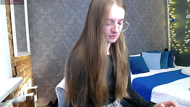 Snapshot of KateJonson chatting on 11/22/25, 07:29 KateJonson online show from 11/22/25, 07:29