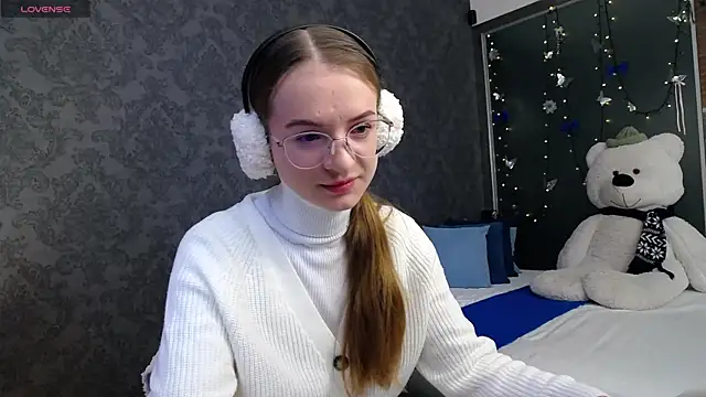 Snapshot of KateJonson chatting on 11/26/25, 07:42 KateJonson online show from 11/26/25, 07:42