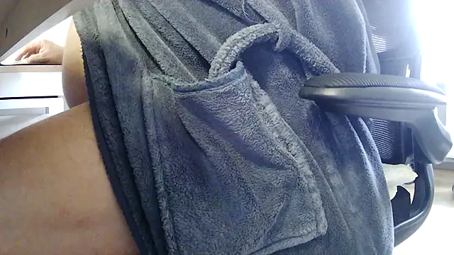 Snapshot of suedel65 chatting on 01/06/26, 10:41 suedel65 online show from 01/06/26, 10:41