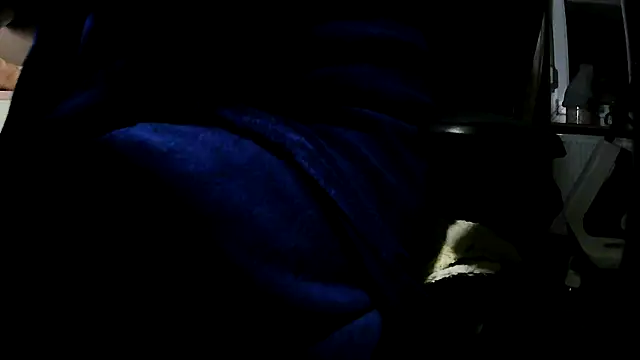 Snapshot of suedel65 chatting on 01/11/26, 04:39 suedel65 online show from 01/11/26, 04:39