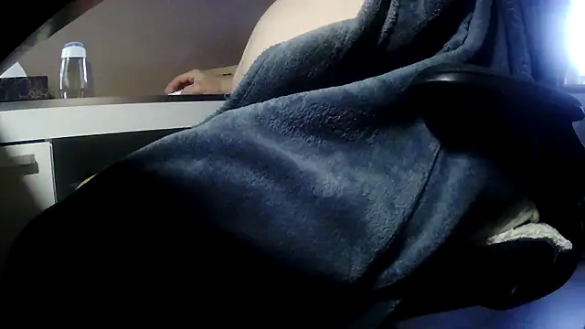 Snapshot of suedel65 chatting on 02/23/26, 04:37 suedel65 online show from 02/23/26, 04:37