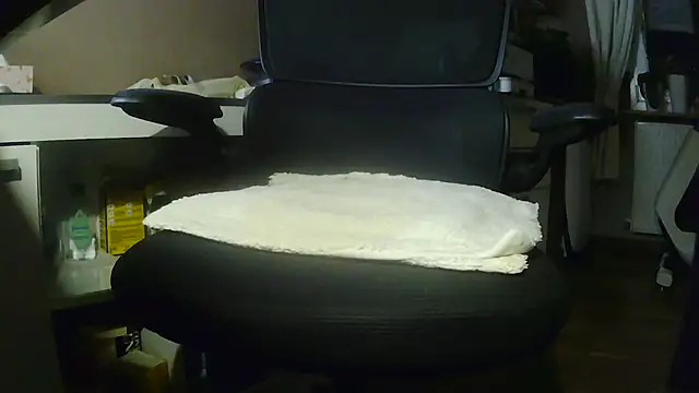 suedel65 online show from 04/16/26, 03:29