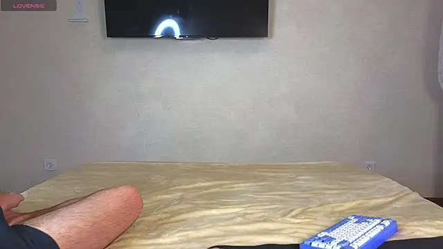 Snapshot of Alenca_hot_sex chatting on 10/29/25, 04:20 Alenca hot sex online show from 10/29/25, 04:20