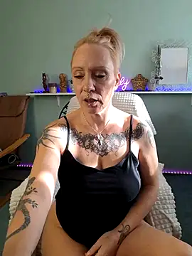 Jan ina online show from 01/07/25, 11:16