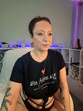 Jan ina online show from 01/30/25, 08:22