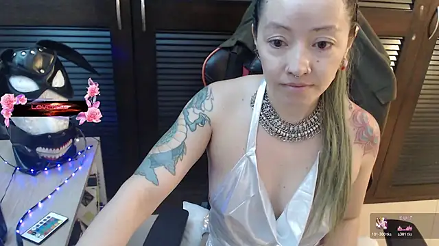 pink-2022 online show from 04/23/26, 02:19