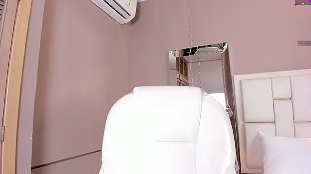 Snapshot of _BunnyNaugthy chatting on 02/12/25, 03:16 BunnyNaugthy online show from 02/12/25, 03:16