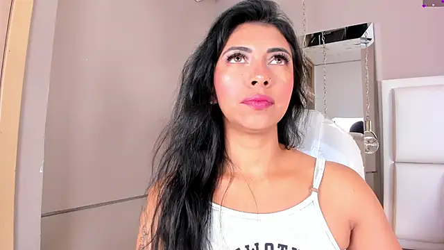 Snapshot of _BunnyNaugthy chatting on 02/14/25, 12:03 BunnyNaugthy online show from 02/14/25, 12:03