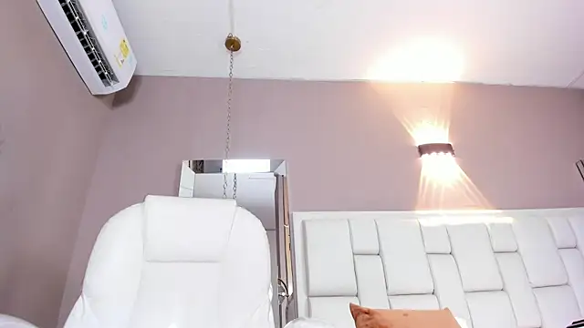 Snapshot of _BunnyNaugthy chatting on 10/02/25, 12:12 BunnyNaugthy online show from 10/02/25, 12:12