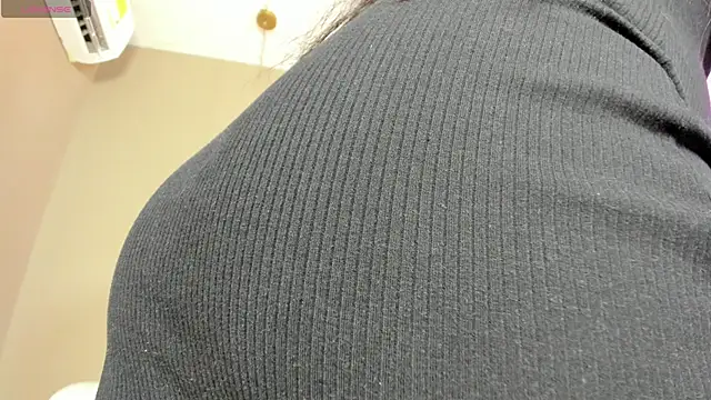 Snapshot of _BunnyNaugthy chatting on 10/15/25, 12:05 BunnyNaugthy online show from 10/15/25, 12:05