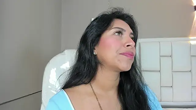 Snapshot of _BunnyNaugthy chatting on 10/20/25, 12:05 BunnyNaugthy online show from 10/20/25, 12:05