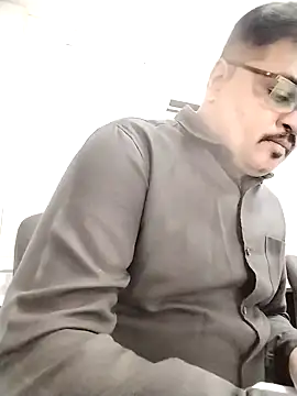 Desi Londa 143 online show from 10/07/25, 04:09