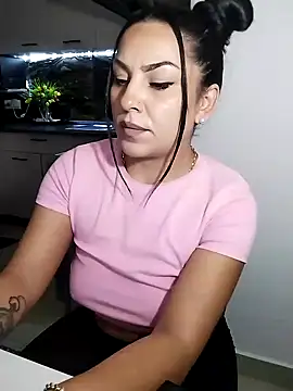 Snapshot of hot-babygirl chatting on 11/27/25, 08:22 hot-babygirl online show from 11/27/25, 08:22