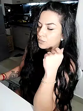 hot-babygirl online show from 12/16/25, 08:25