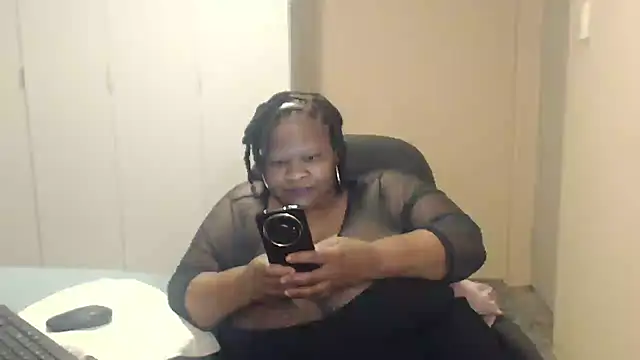 sweetnoziexx online show from 09/24/25, 03:37