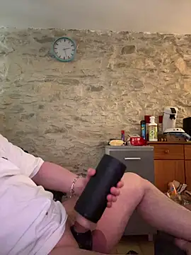yann2392 online show from 05/17/26, 01:18
