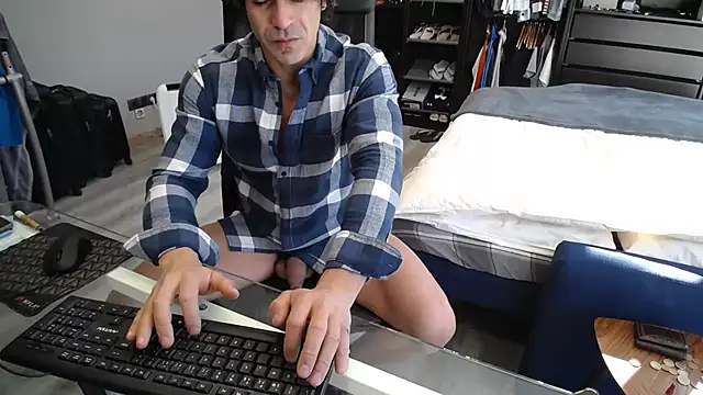 samricci21 online show from 11/30/25, 12:42