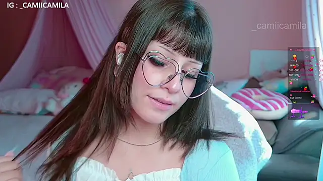 Snapshot of Renooh chatting on 04/06/26, 01:56 Renooh online show from 04/06/26, 01:56